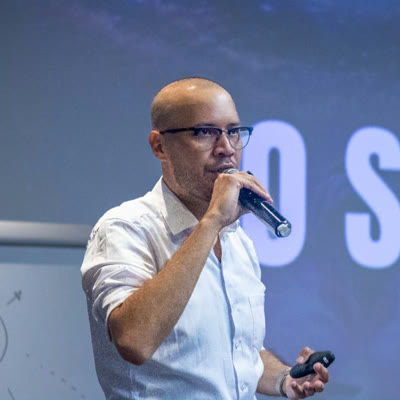 Robin Moreno — Fundador y Head Trader